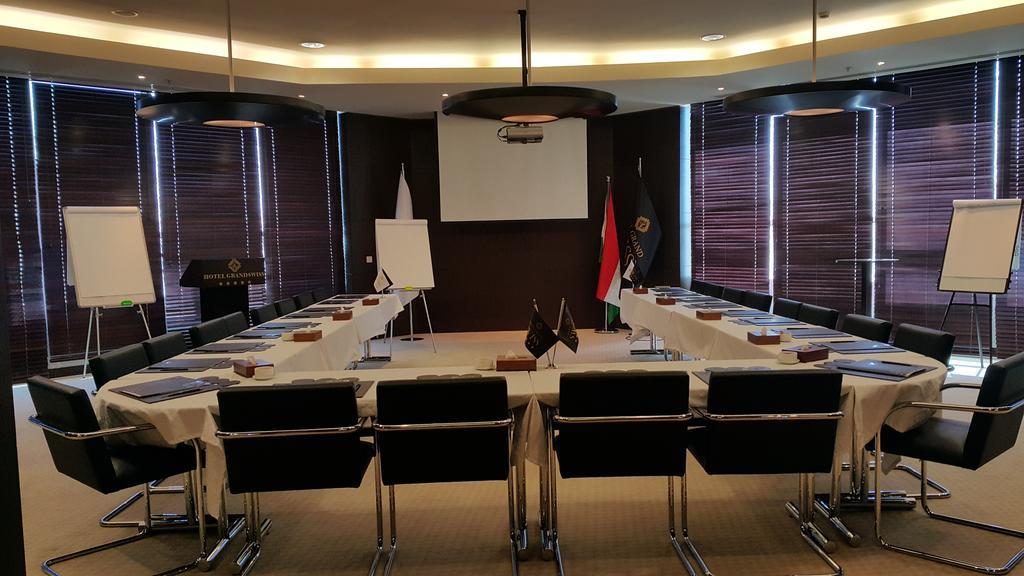 Hotel Grand Swiss Erbil Bagian luar foto