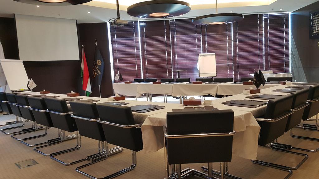 Hotel Grand Swiss Erbil Bagian luar foto